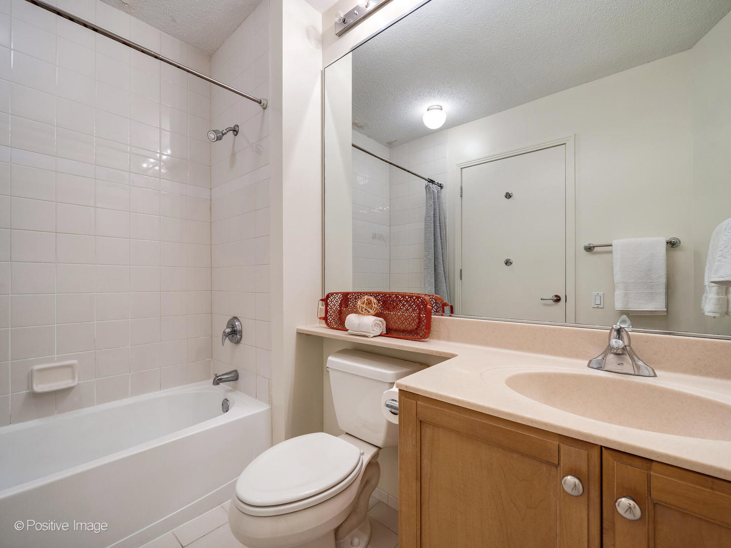 400 N LaSalle Drive Unit: 1611