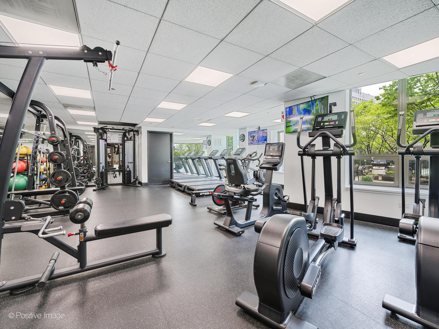 400 N LaSalle Drive Unit: 1611