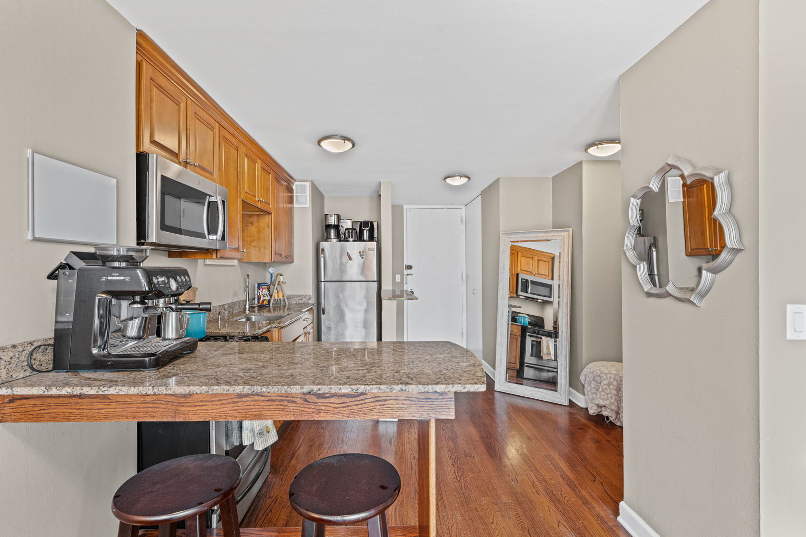 1 E Scott Street Unit: 1601