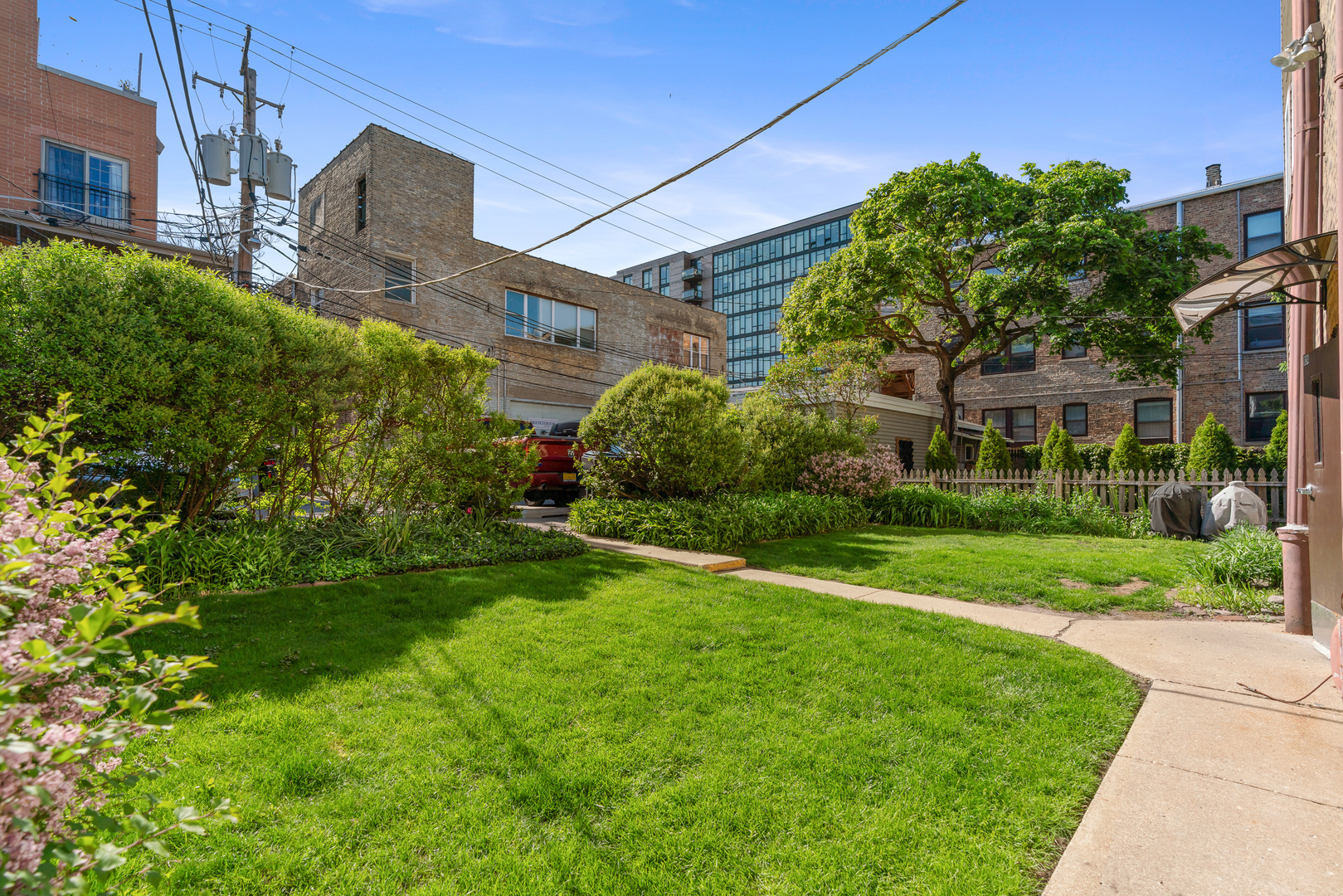 824 Hinman Avenue Unit: 3N