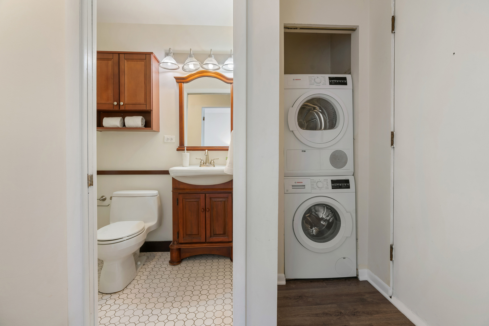 824 Hinman Avenue Unit: 3N