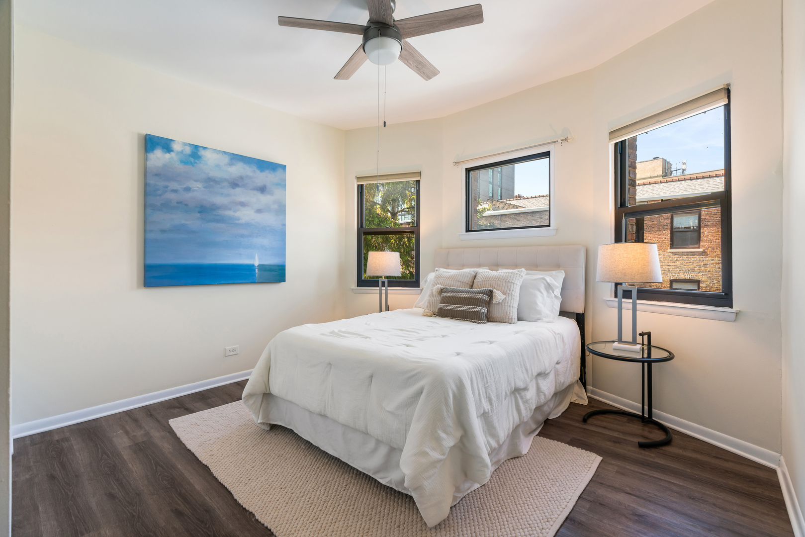 824 Hinman Avenue Unit: 3N