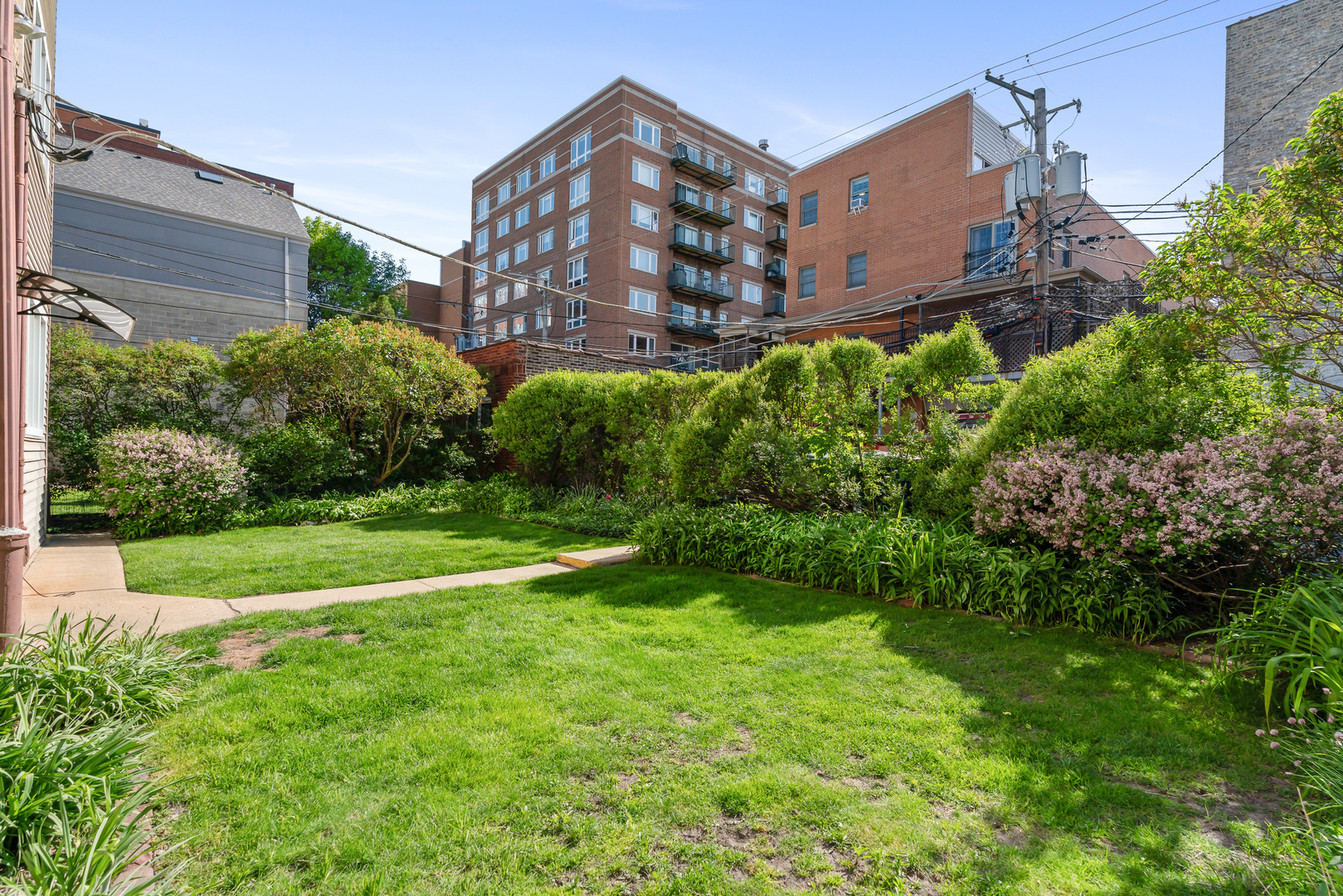 824 Hinman Avenue Unit: 3N
