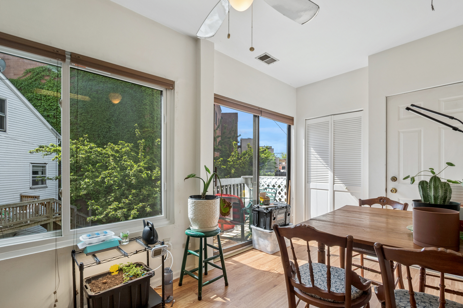 2920 N LAKEWOOD Avenue Unit: 2