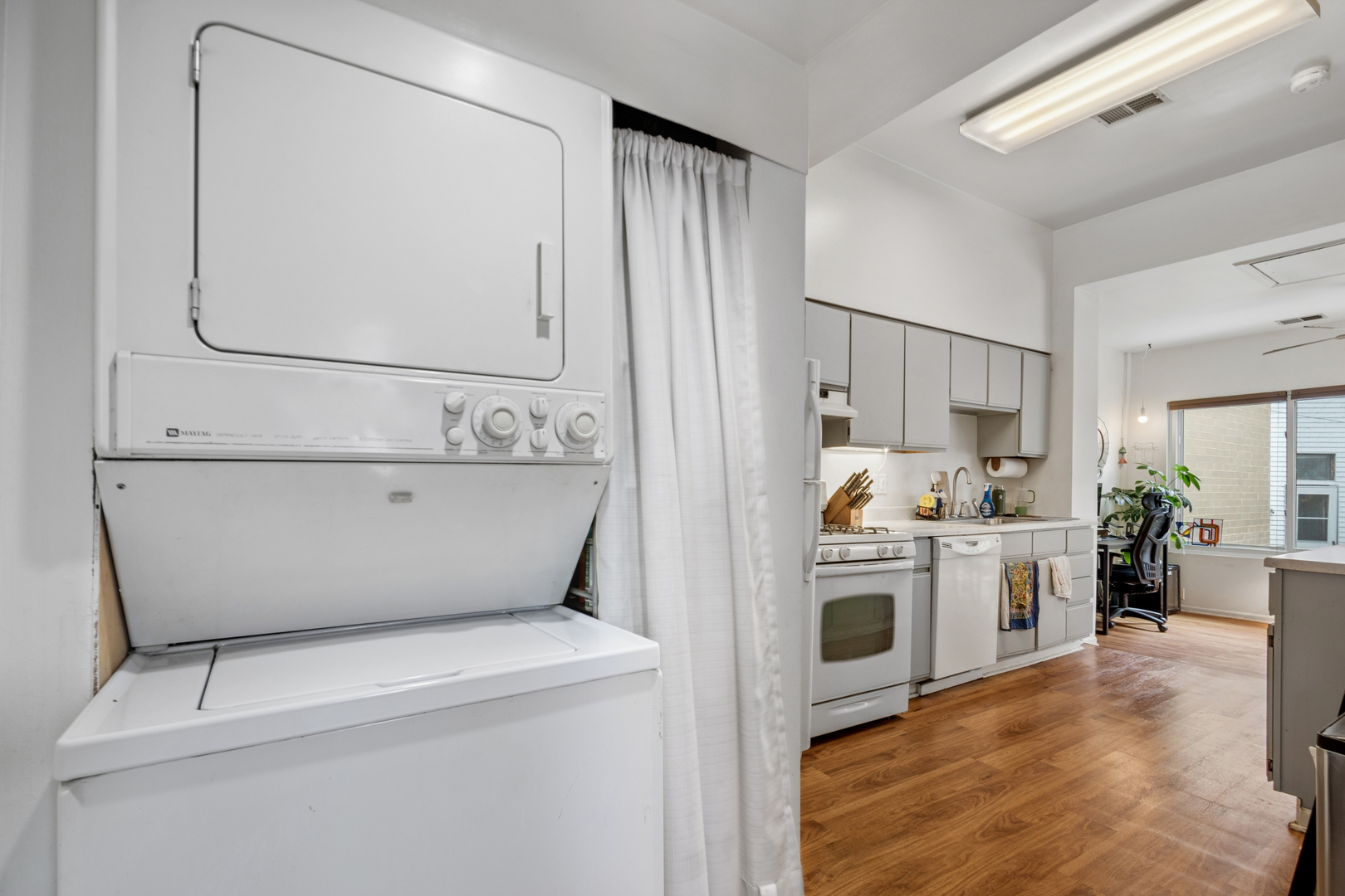 2920 N LAKEWOOD Avenue Unit: 2