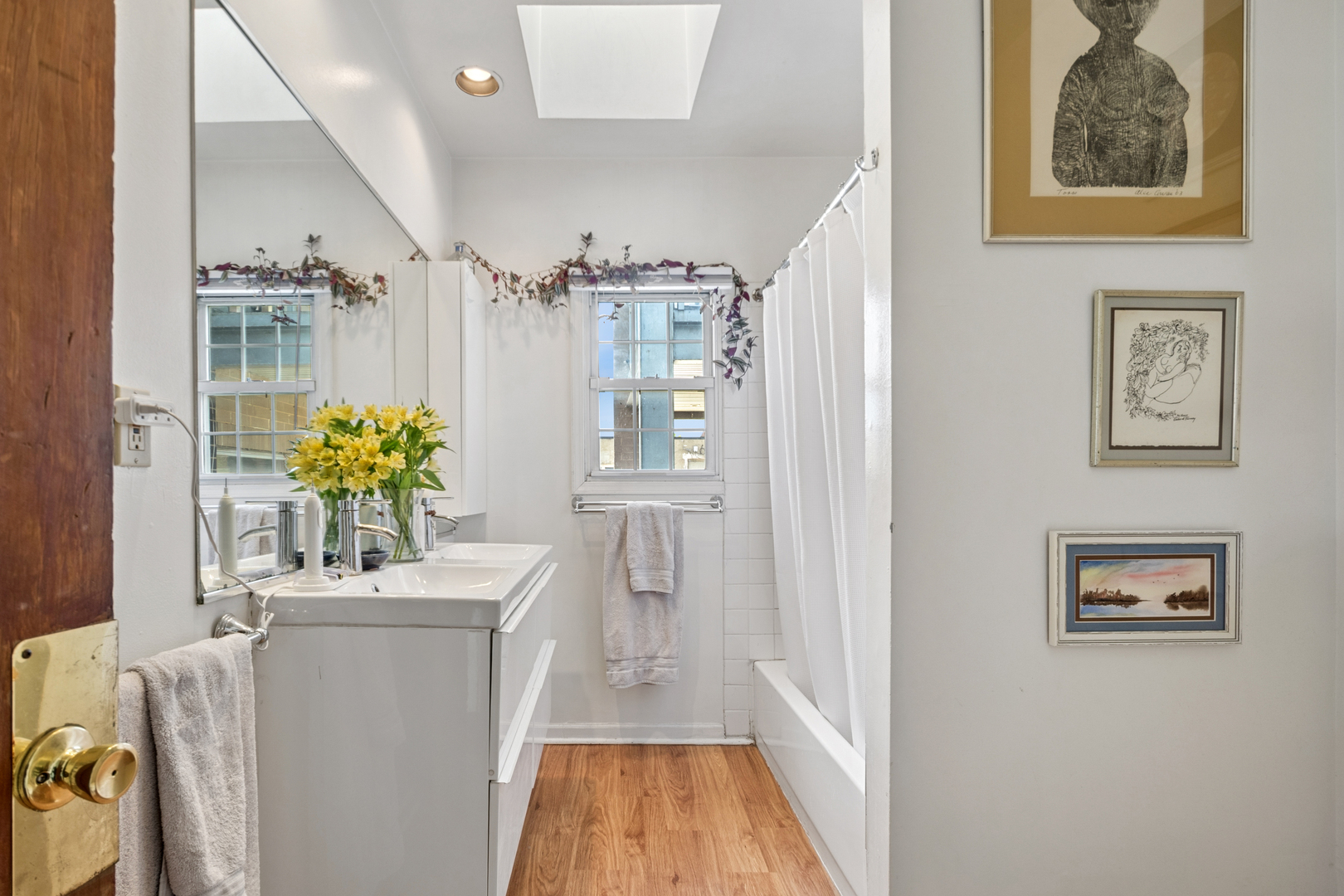 2920 N LAKEWOOD Avenue Unit: 2