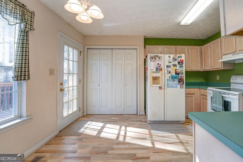 145 Spring View Ct