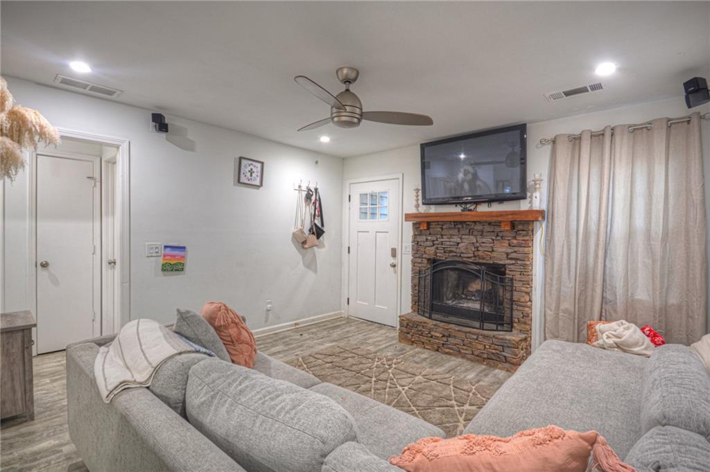 2630 Valient Drive