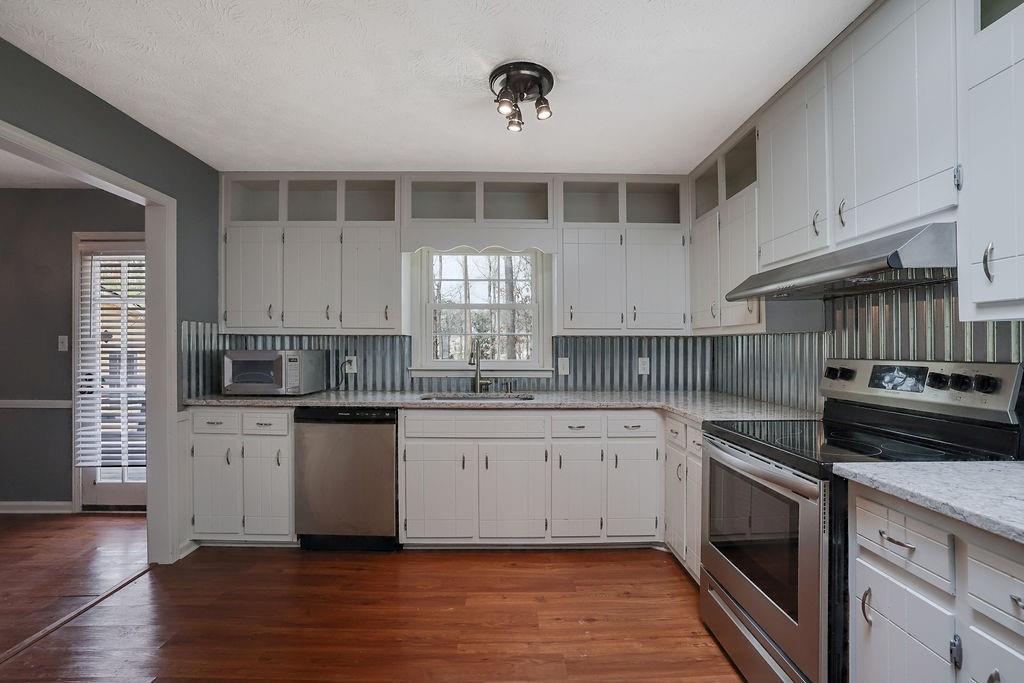 1661 NORTON ESTATES Circle