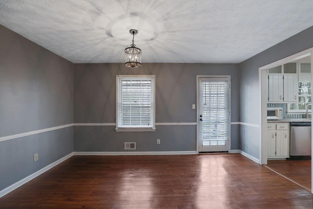 1661 NORTON ESTATES Circle