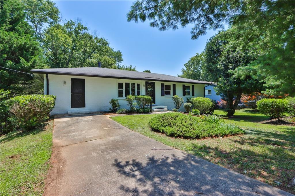 2815 Carolyn Drive SE