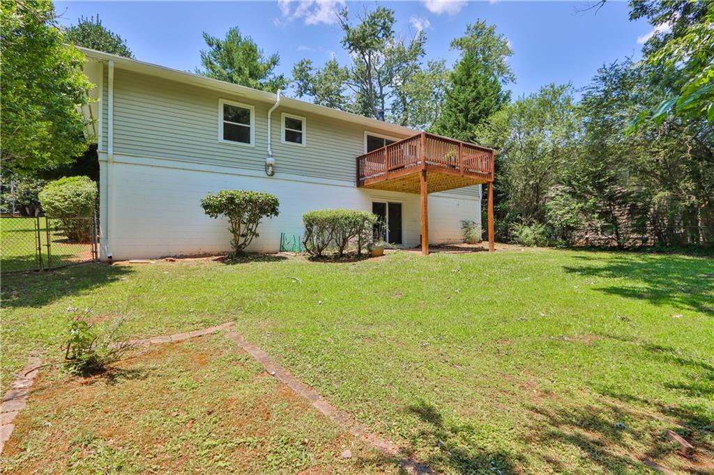 2815 Carolyn Drive SE