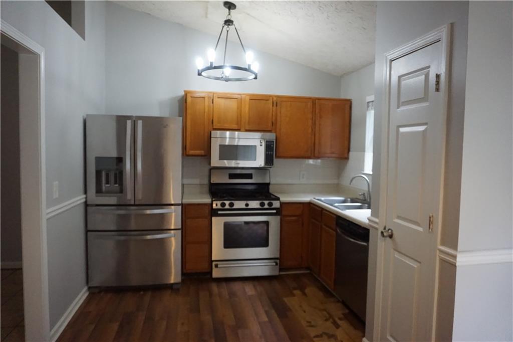 1055 Braddock Circle