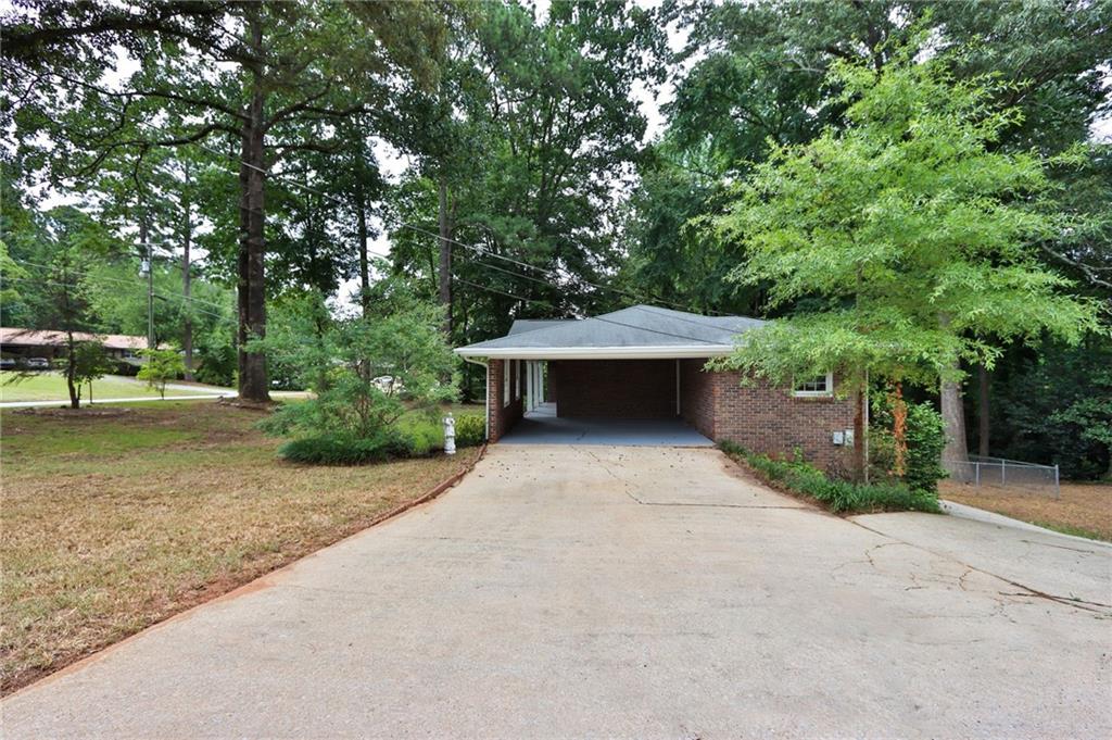5555 Woodland Drive