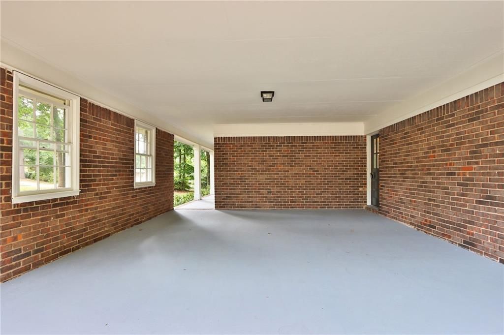 5555 Woodland Drive