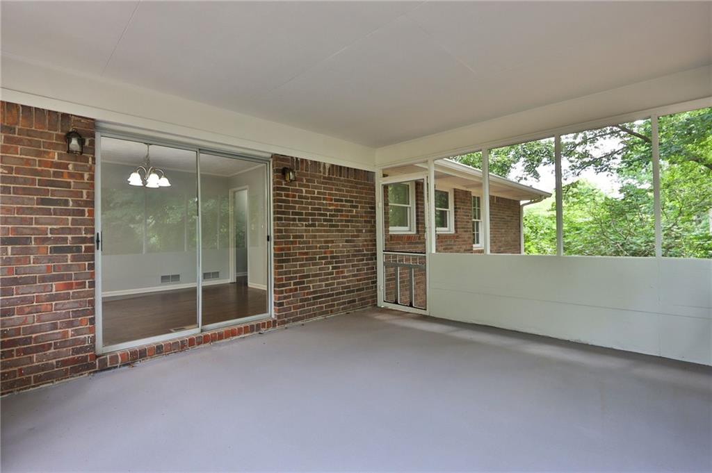 5555 Woodland Drive