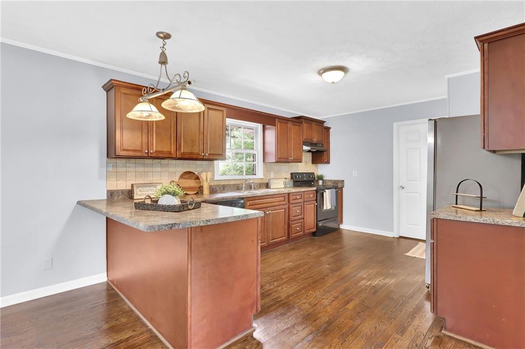 5555 Woodland Drive