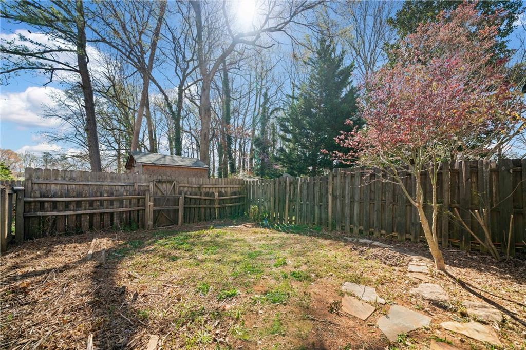 288 COMMONS Circle