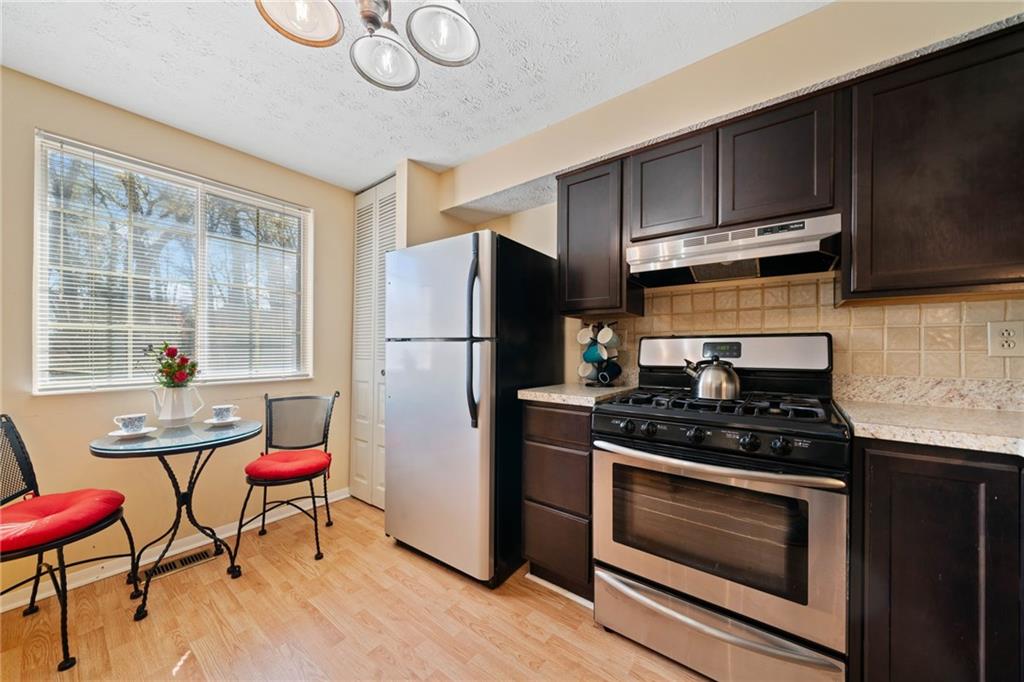 288 COMMONS Circle