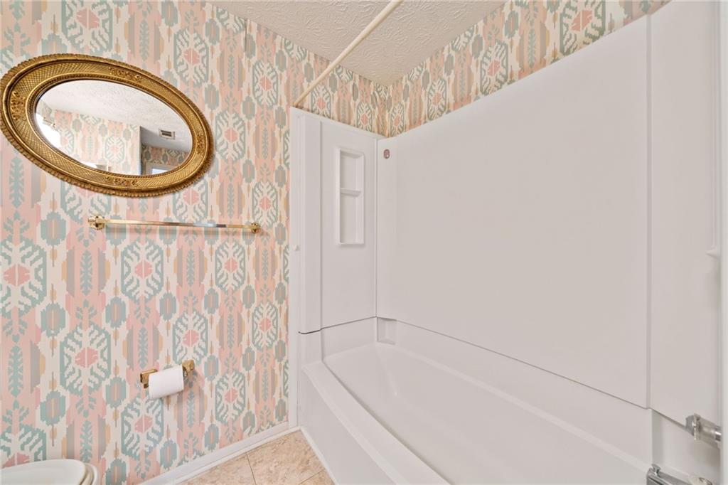 288 COMMONS Circle