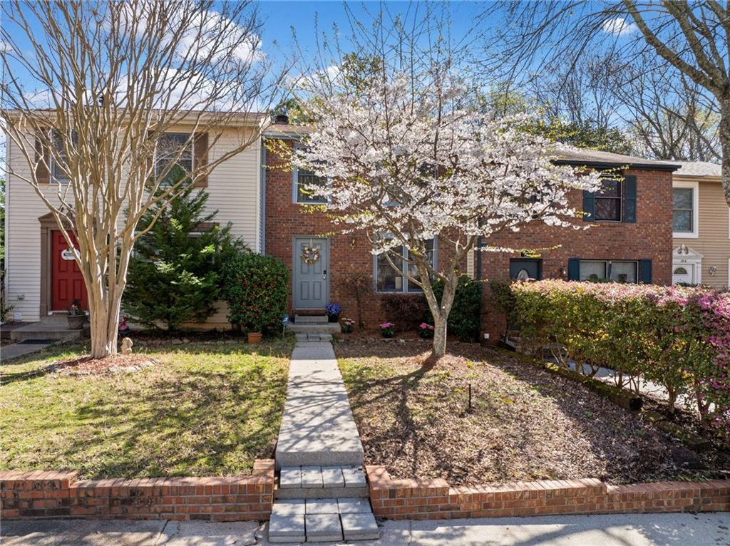 288 COMMONS Circle