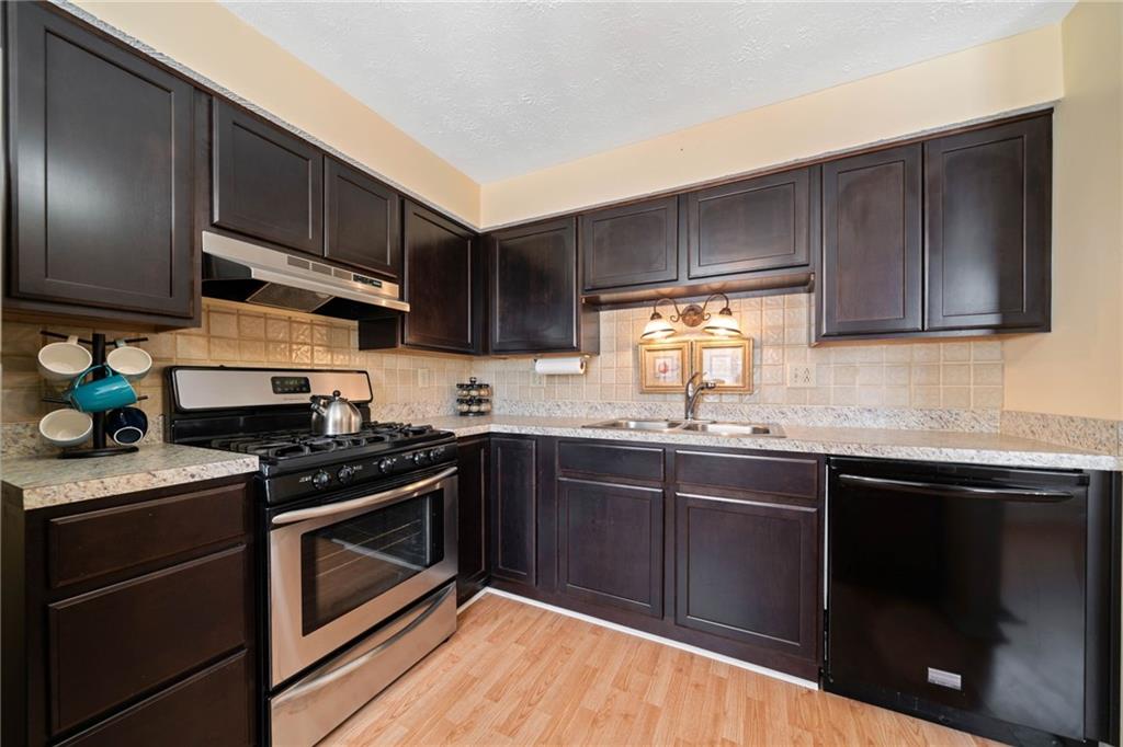 288 COMMONS Circle