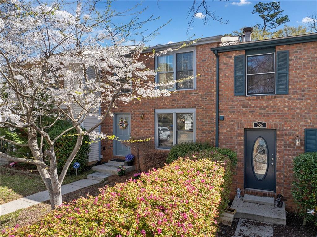 288 COMMONS Circle