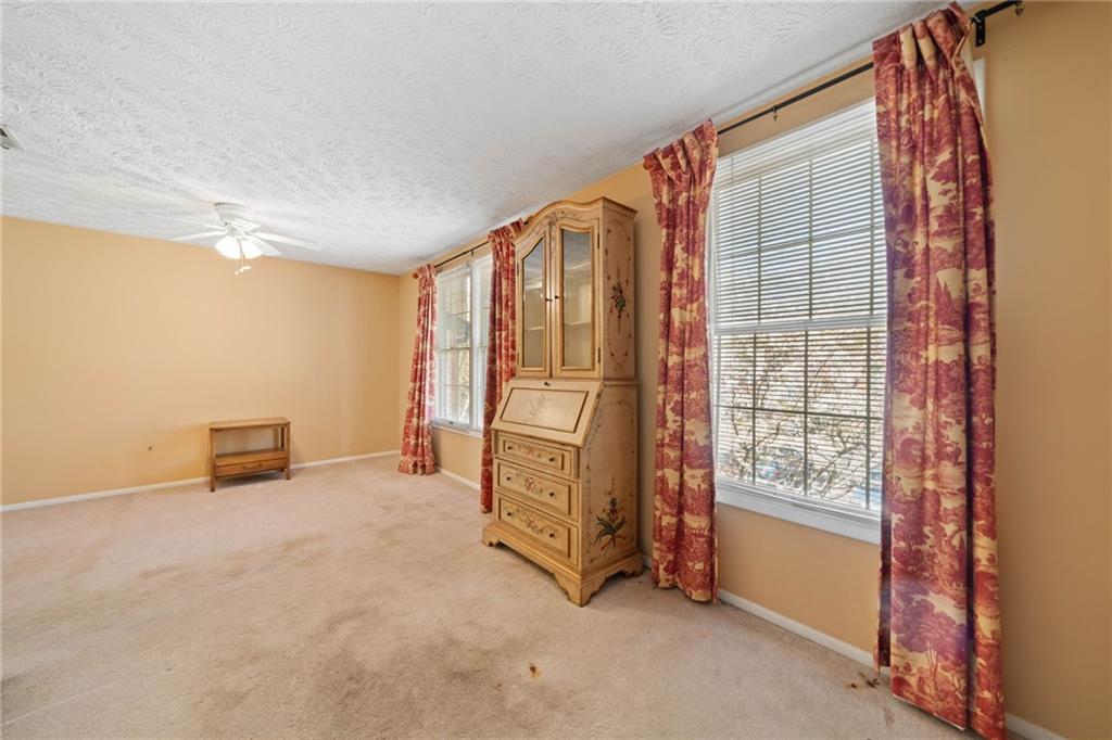 288 COMMONS Circle