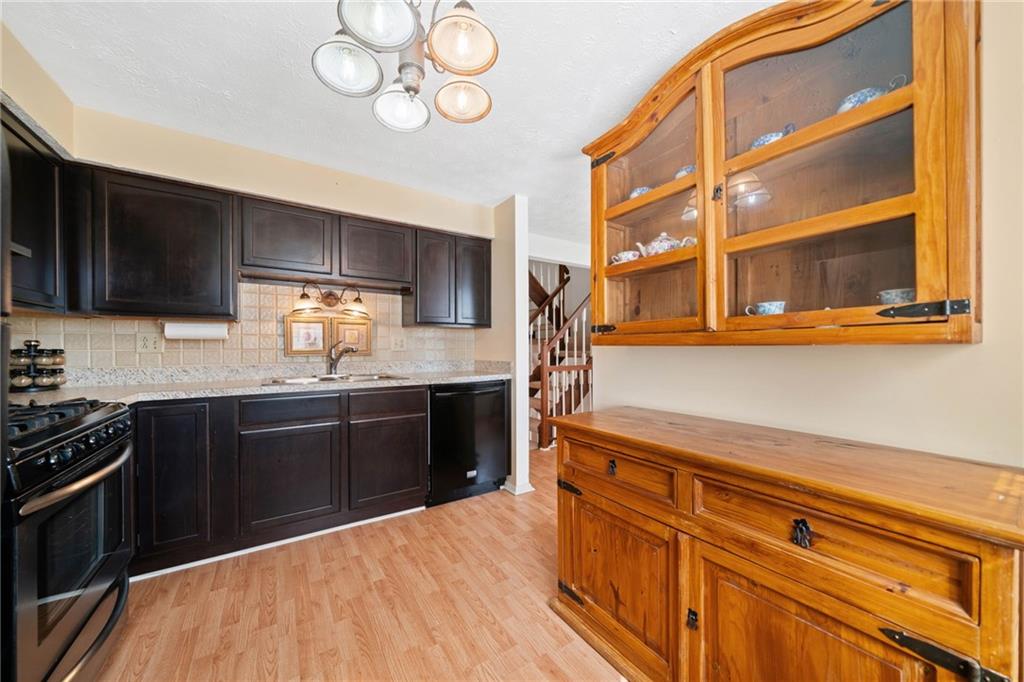 288 COMMONS Circle