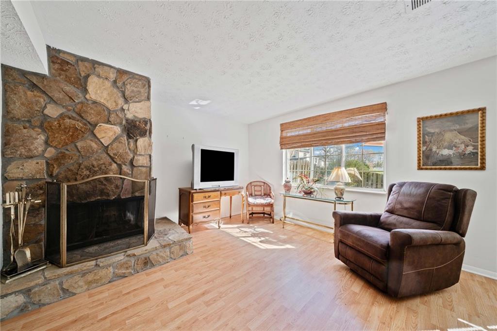 288 COMMONS Circle