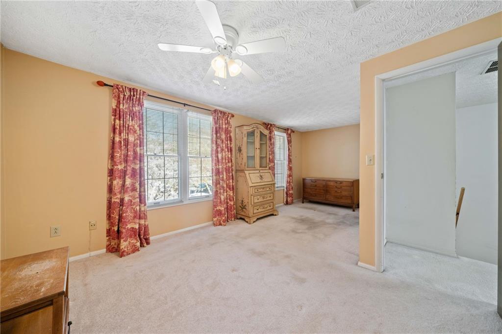 288 COMMONS Circle