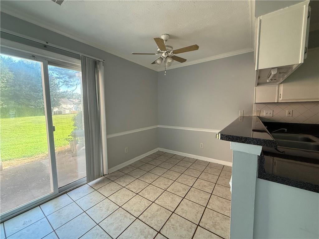 6701 Trafalger Square