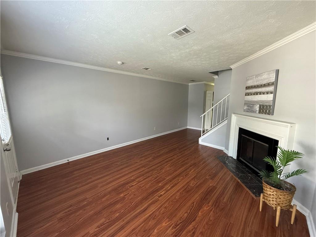 6701 Trafalger Square