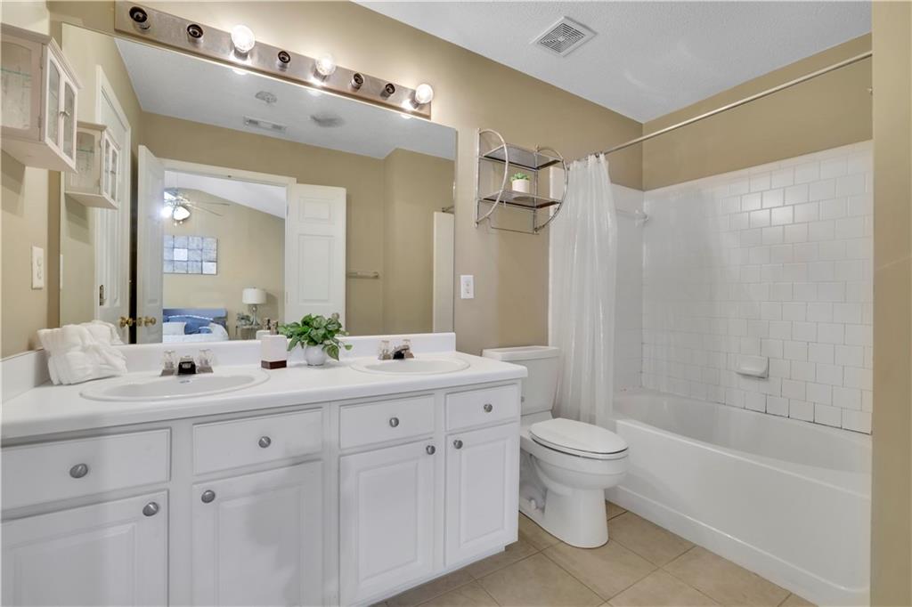 2040 Whitestone Place