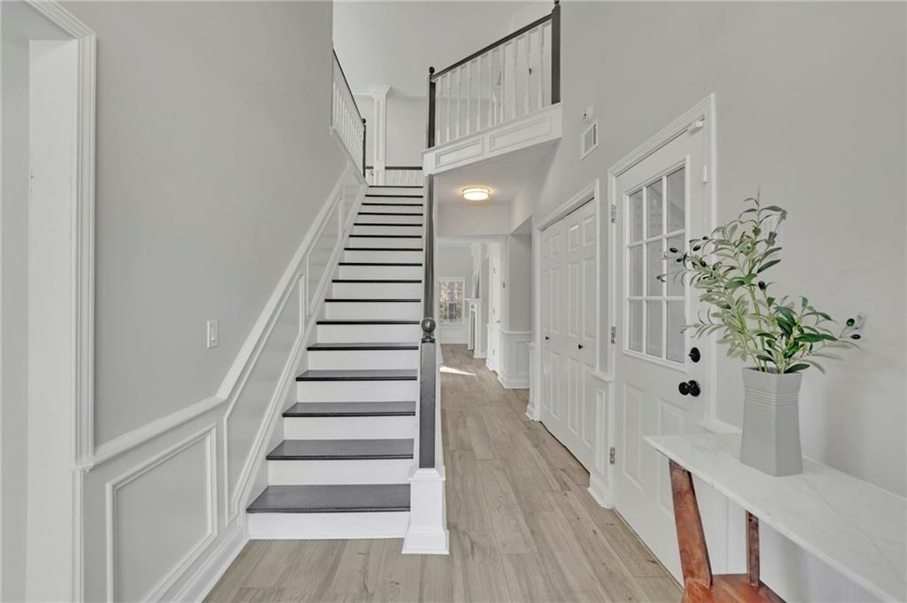 5696 Kilrush Court SE