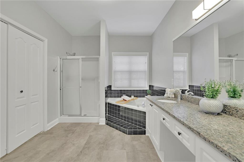 5696 Kilrush Court SE