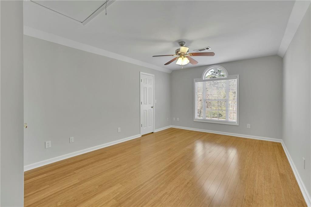 5696 Kilrush Court SE