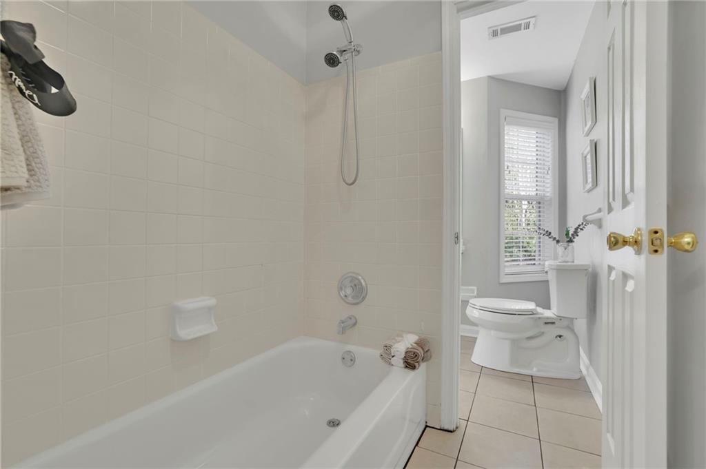 5696 Kilrush Court SE