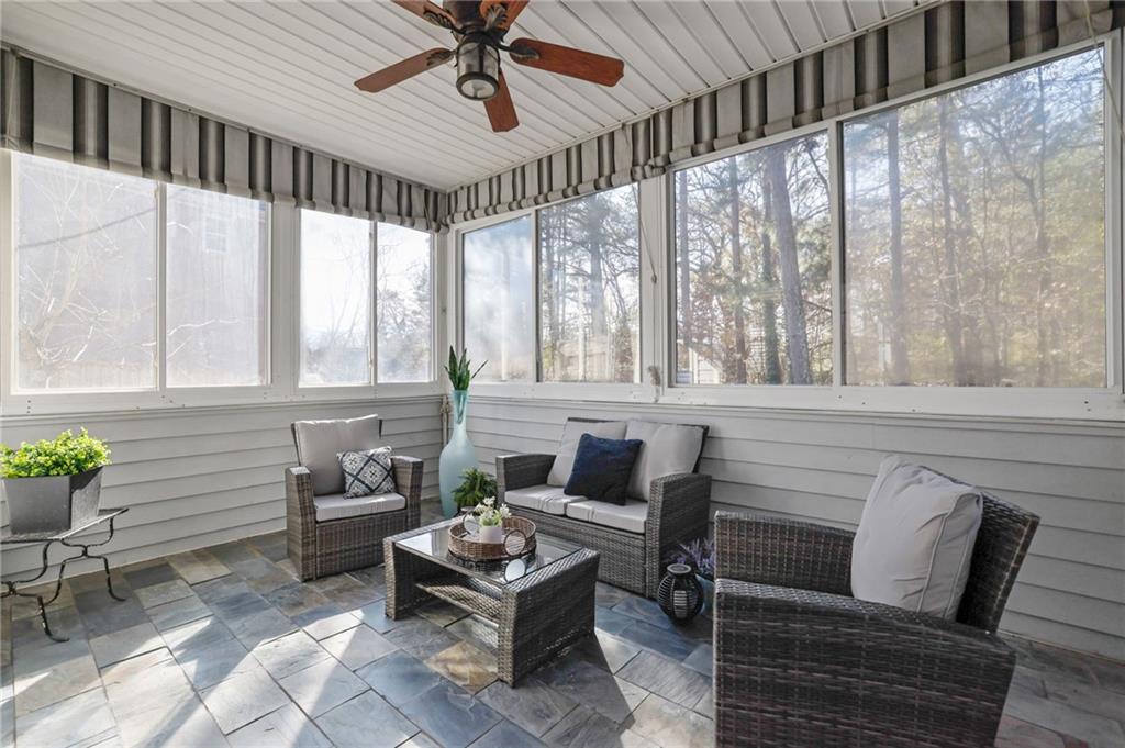 5696 Kilrush Court SE