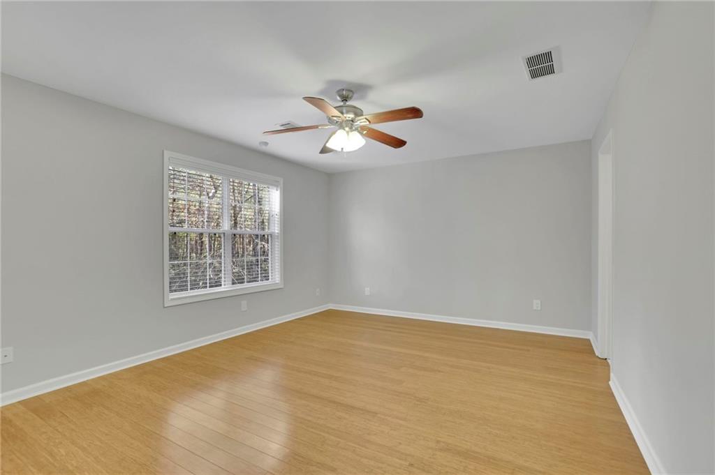 5696 Kilrush Court SE