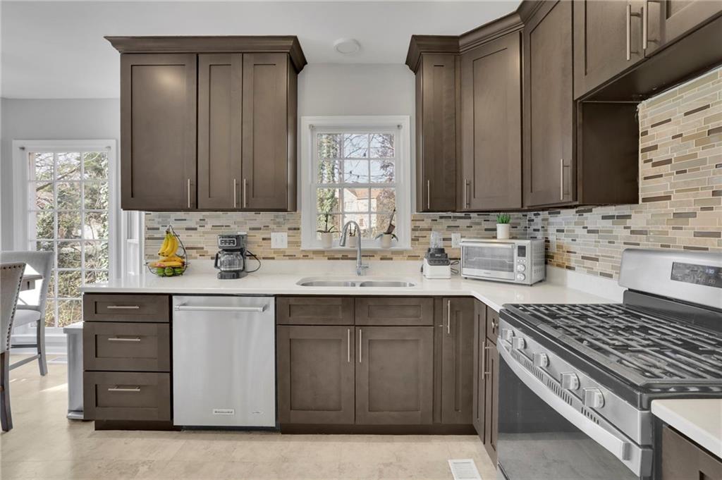 1075 San Marcos Cove