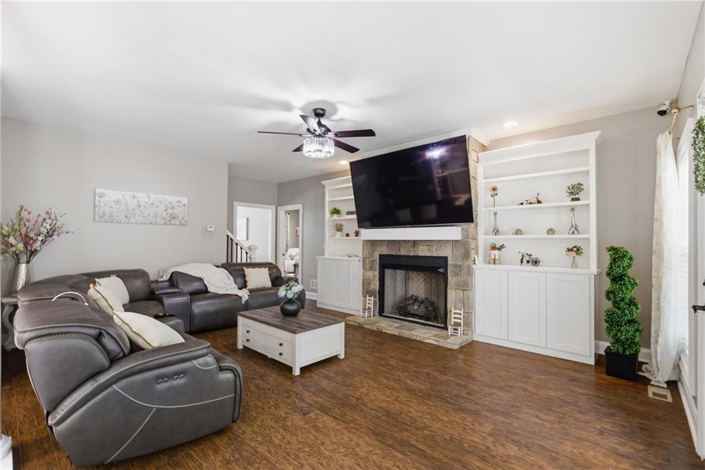 306 Oak Ridge Drive