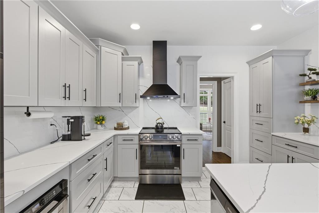 306 Oak Ridge Drive
