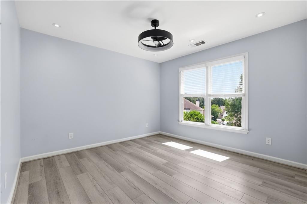 523 Waterside Court