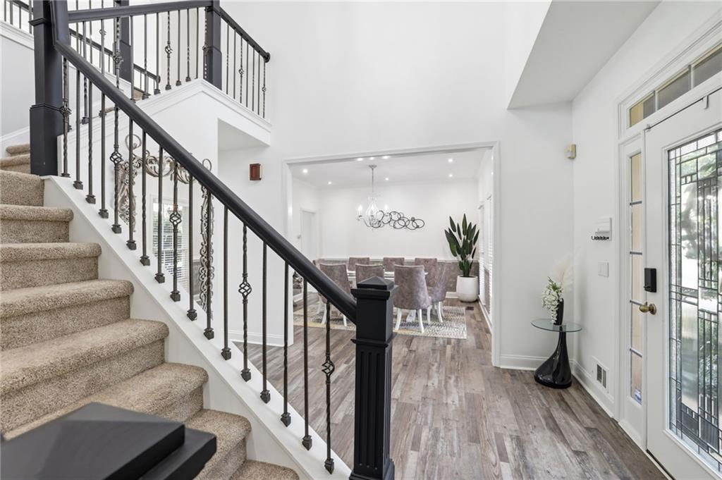 523 Waterside Court