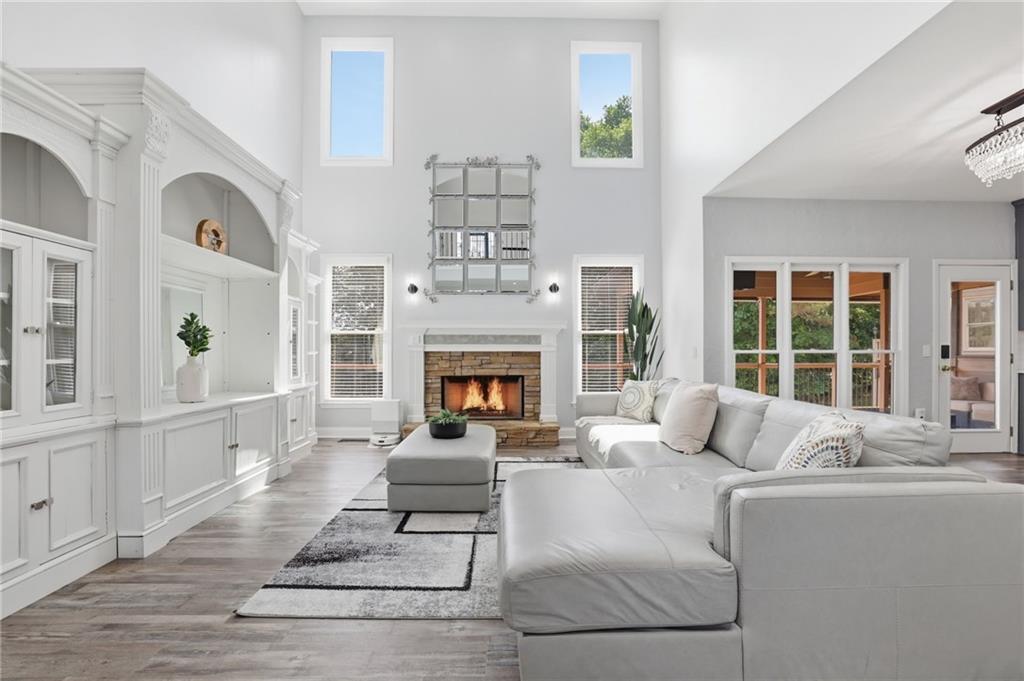 523 Waterside Court