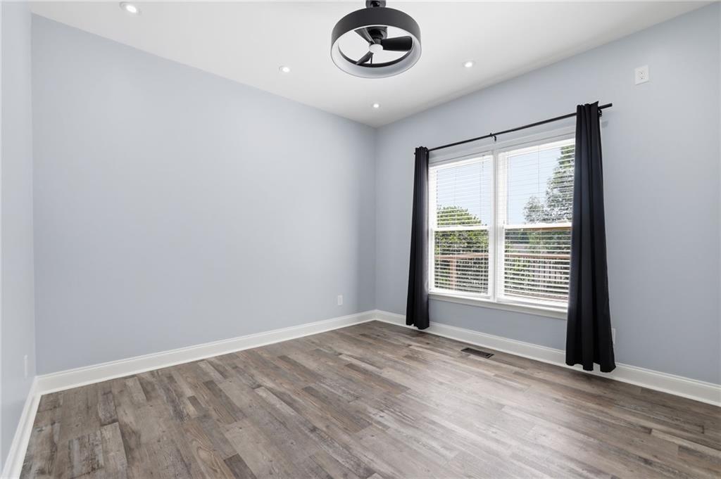 523 Waterside Court