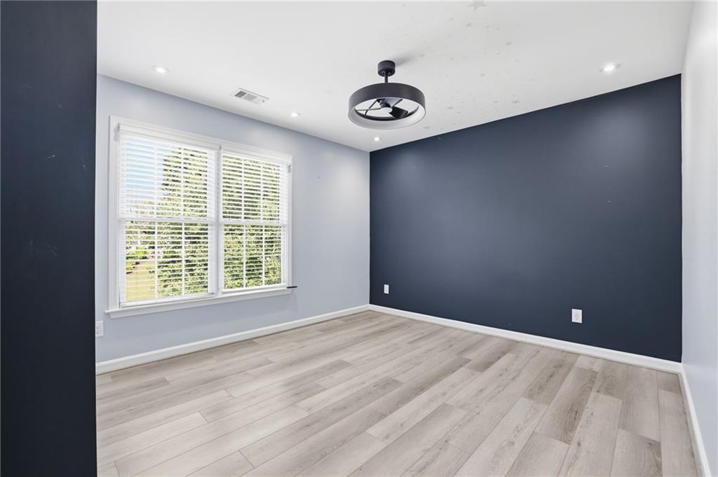 523 Waterside Court