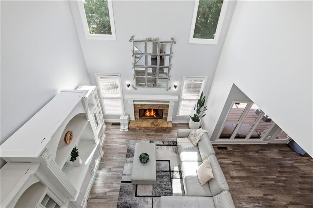 523 Waterside Court