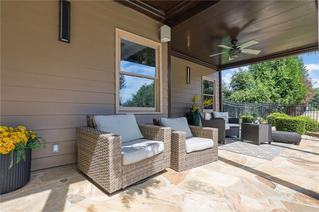 523 Waterside Court